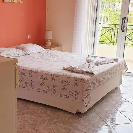 Marina Apartaments Himare Exterior photo