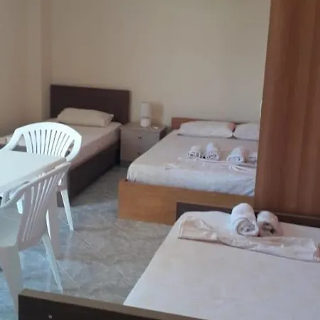 Marina Apartaments Himare Exterior photo