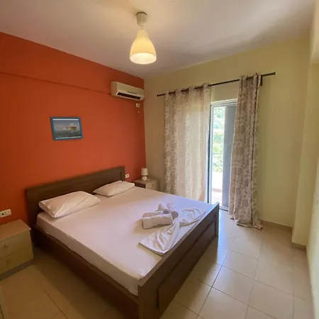Marina Apartaments Himare Exterior photo