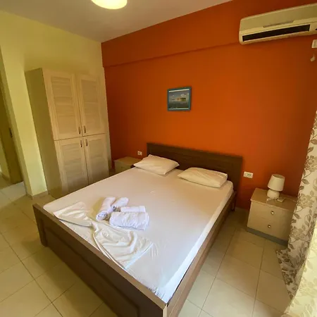 Marina Apartaments Himare Exterior photo