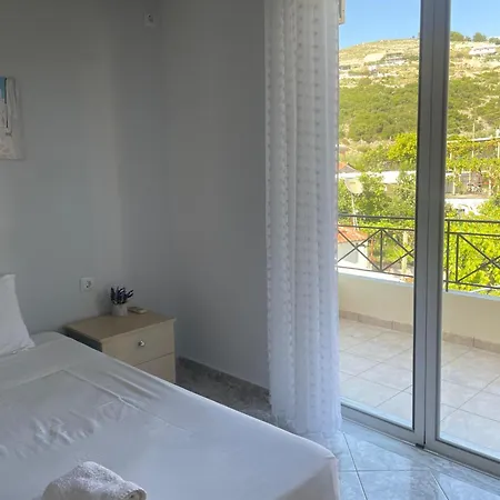 Marina Apartaments Himare Exterior photo