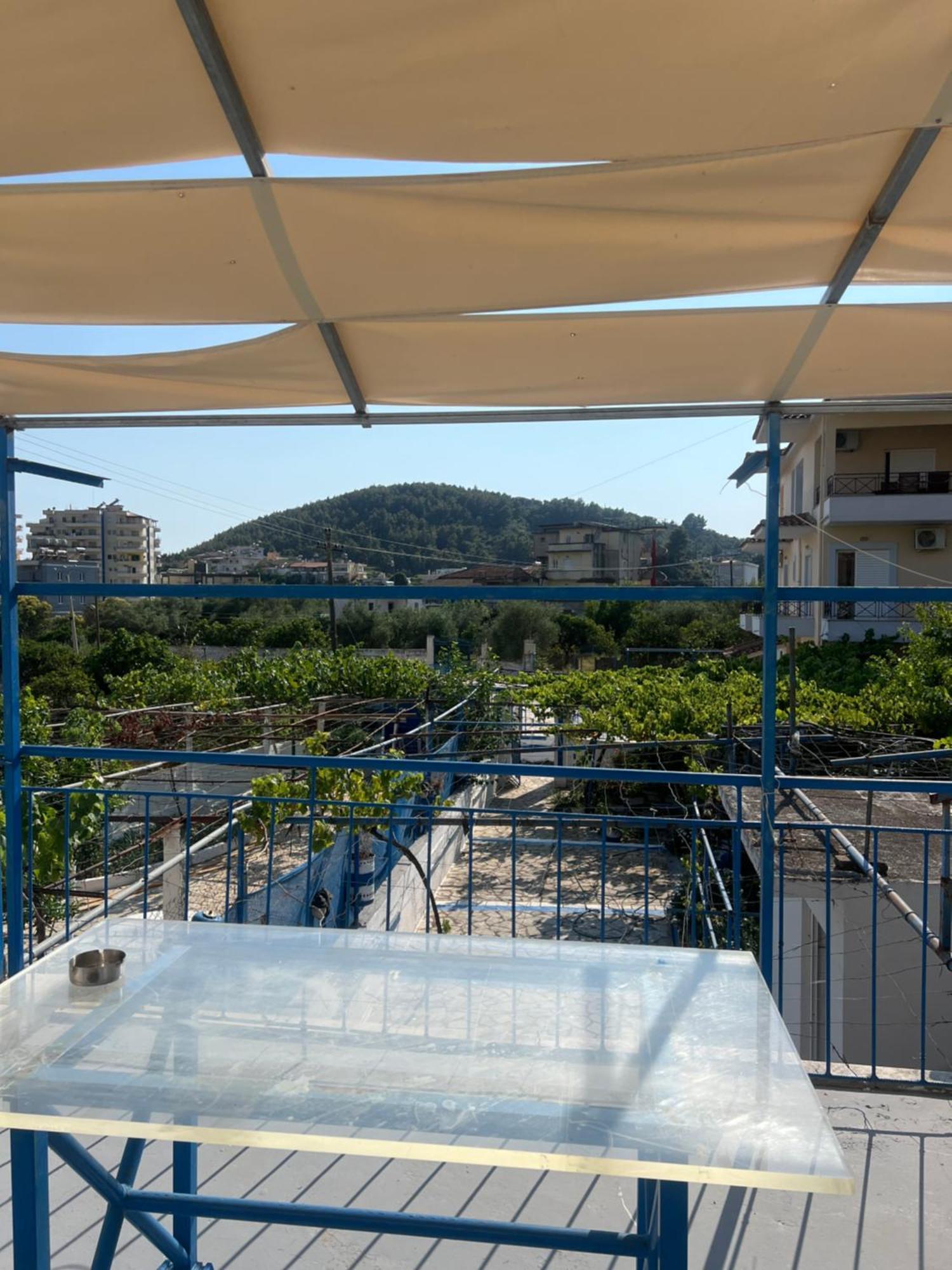 Marina Himare
